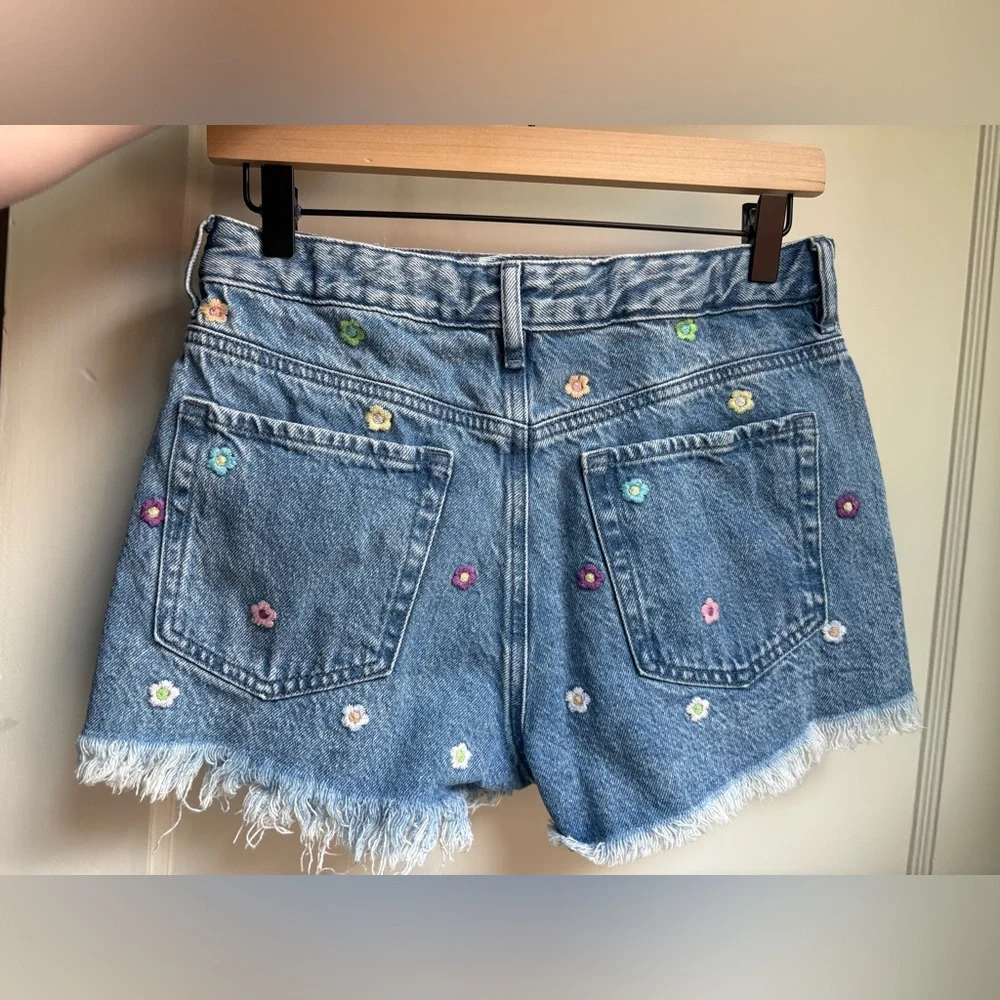 Embroidered Flower Denim Shorts